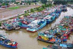 Ninh Bình yêu cầu sơ tán dân, dừng toàn bộ đò trước 18h ngày 24/9 để phòng chống bão Ragasa