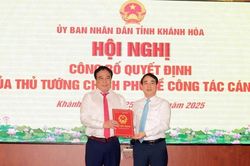 Công bố Quyết định phê chuẩn ông Nguyễn Khắc Toàn giữ chức Chủ tịch UBND tỉnh Khánh Hòa