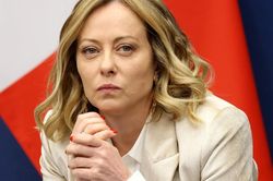 Italy cân nhắc đóng băng tuổi nghỉ hưu ở 67 dù lo khủng hoảng lương hưu
