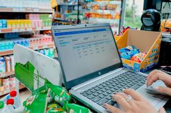 Miễn phí phần mềm kế toán, hỗ trợ hộ kinh doanh chuyển sang thuế kê khai