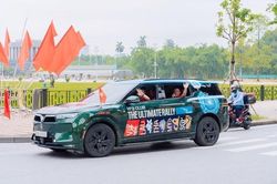 Chạy xuyên Đông Nam Á bằng VinFast VF 9, chủ xe chia sẻ: 'Xe khỏe, chạy nhàn, trạm sạc ở Việt Nam vẫn hơn một bậc'