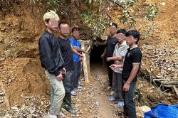 Bắt quả tang 7 đối tượng tổ chức khai thác vàng trái phép ở Đà Nẵng