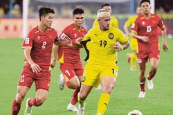 Ai đã 'làm giả' sự hồi sinh của bóng đá Malaysia?