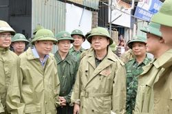 Phó Thủ tướng Trần Hồng Hà: Không để người dân bám trụ trong vùng nguy hiểm khi bão đổ bộ