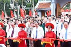 Chủ tịch Quốc hội Trần Thanh Mẫn dự Lễ khánh thành Khu lưu niệm Trưởng Ban Thường trực Quốc hội Bùi Bằng Đoàn