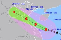 Bão số 10 Bualoi giật cấp 15, cách Đà Nẵng 150km, cách Quảng Trị 360km