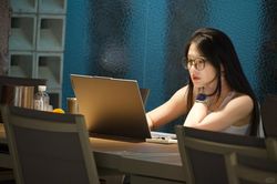 Lớp dạy Gen Z ăn mặc, giao tiếp 'chuẩn' nhân viên văn phòng