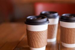 Giá cà phê thế giới tăng phi mã, một ly latte có thể sắp đắt hơn cả bữa trưa