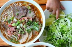 Cuộc hành trình của bún bò Huế