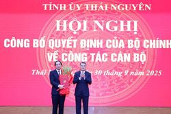 Công bố quyết định của Bộ Chính trị điều động ông Trịnh Xuân Trường làm Bí thư Tỉnh ủy Thái Nguyên