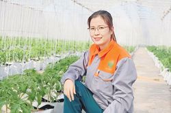 Nữ nông dân tiên phong ứng dụng công nghệ cao