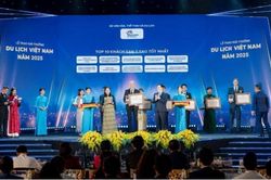 Sheraton Grand Danang Beach Resort & SPA được vinh danh TOP 10 khách sạn 5 sao tốt nhất Việt Nam 2025
