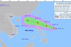 Áp thấp nhiệt đới gần biển Đông có khả năng mạnh lên thành bão trong 24h tới, tối 3/10 vào biển Đông