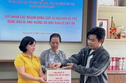 Đông đảo nghệ sĩ TP Hồ Chí Minh chung tay ủng hộ đồng bào vùng bão lũ
