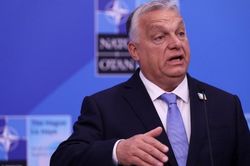 Hungary nhắc nhở Ba Lan vì bình luận gây tranh cãi về Liên bang Nga