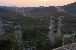 Đóng điện thành công dự án đường dây 500 kV Lào Cai - Vĩnh Yên, vượt tiến độ 8 tháng