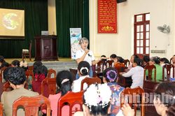 Tập huấn kiến thức phòng tránh thiên tai, thích ứng với biến đổi khí hậu cho hội viên phụ nữ