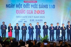 Tiếp tục đẩy mạnh ứng dụng AI, 'siêu cảng' Việt Nam SuperPort của T&T Group gây ấn tượng mạnh tại VIIE 2025