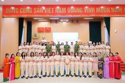 Chung sức xây dựng hình ảnh 'Phụ nữ Công an bản lĩnh, nhân văn, kỷ cương, trách nhiệm