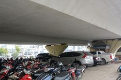 Phó Thủ tướng yêu cầu Hà Nội xử lý nghiêm các bãi trông giữ xe không nằm trong quy hoạch