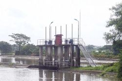 Hà Nội huy động 100% nhân lực, vận hành tối đa trạm bơm khắc phục ngập úng
