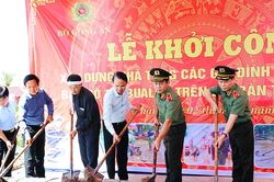 Bộ Công an hỗ trợ kinh phí xây dựng 24 căn nhà tặng các gia đình bị thiệt hại do bão số 10 tại Ninh Bình