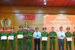 Quảng Ngãi: Thưởng nóng lực lượng Công an phá nhanh chuyên án cắt trộm dây cáp ngầm