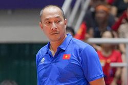 HLV Tuấn Kiệt nhận tin không vui khi tuyển bóng chuyền nữ Việt Nam chuẩn bị cho SEA Games