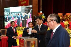Đại hội Đảng bộ tỉnh Hưng Yên: Đại biểu dự Đại hội quyên góp hỗ trợ đồng bào ảnh hưởng bởi thiên tai