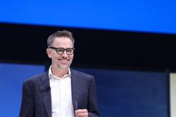 CEO LinkedIn cảnh báo bằng đại học không còn là chìa khóa cho thế hệ Z