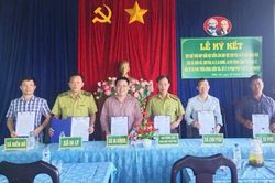 Hạt Kiểm lâm khu vực Chư Păh ký kết quy chế phối hợp quản lý bảo vệ rừng với 5 xã