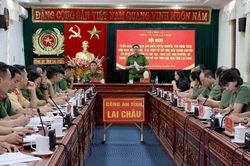 Triển khai kế hoạch cao điểm tuyên truyền, vận động giao nộp vũ khí, vật liệu nổ, công cụ hỗ trợ