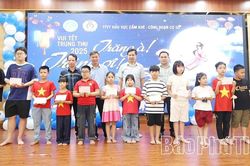 Trung tâm Y tế khu vực Cẩm Khê tổ chức vui Tết Trung thu