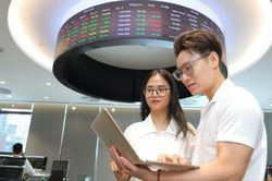 Chứng khoán phái sinh ngày 3/10: Dòng tiền giao dịch sôi động hơn, VN30-Index giằng co mạnh