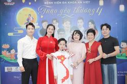 Nghệ sĩ Trà My, Hồ Quang 8 mang Trung thu yêu thương đến bệnh nhân nhi tại Bệnh viện An Việt