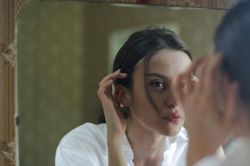 Mỗi ngày con người tự nói chuyện với mình 10.000 câu?