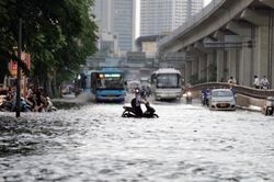 Ứng phó bão số 11, Hà Nội khuyến khích làm việc online vào 6/10
