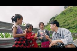 Dàn nghệ sĩ 'khủng' cùng lan tỏa yêu thương qua MV 'Let's Sing Vietnam' của Lê Thành Trung