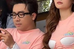 'Ngọc nữ' nóng bỏng ngồi bên Trấn Thành gây tranh cãi vì chiếc áo lạ: U40 chưa chồng, xây biệt thự hàng chục tỷ