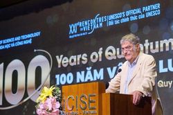 Giáo sư Nobel và nhiều nhà khoa học đến Việt Nam dự hội nghị quốc tế về lượng tử