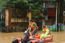 Bộ Công Thương yêu cầu toàn ngành ứng phó khẩn cấp với mưa lũ do hoàn lưu bão số 11