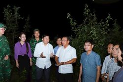 Chủ tịch UBND tỉnh Nghệ An khảo sát địa điểm xây dựng tái định cư cho người dân ở xã biên giới Mường Típ