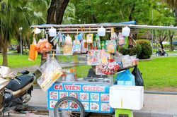 Đừng để học sinh trở thành 'nạn nhân' của hàng rong