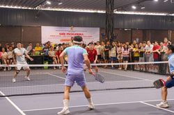 Cảnh báo tình trạng cán bộ, viên chức nghỉ làm đi chơi pickleball