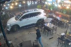 Clip vụ người đàn ông lái ôtô tông vào quán nhậu khiến 2 người thương vong