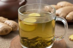 Điều gì xảy ra khi uống trà xanh thêm vài lát gừng?