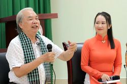 Chia sẻ với sinh viên về vai trò của Đờn ca tài tử trong phát triển du lịch