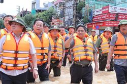 Khắc phục hậu quả thiên tai sau bão số 11: Không để người dân 'màn trời chiếu đất', thiếu ăn, thiếu mặc, đói, rét