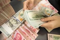 Dự trữ ngoại tệ của Trung Quốc cao nhất một thập kỷ