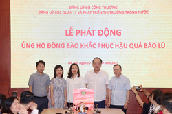 Cục Quản lý và Phát triển thị trường trong nước ủng hộ đồng bào vùng bão lũ